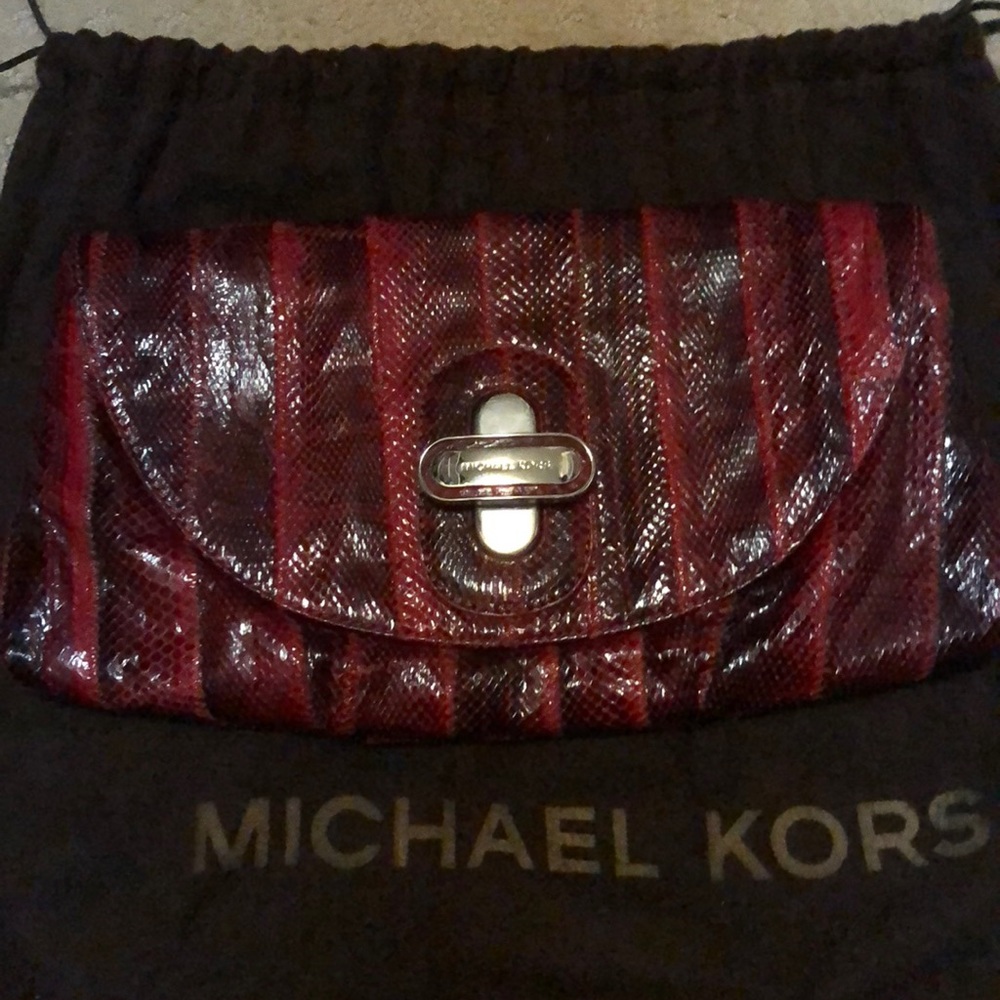 New Michael Kors Clutch red
